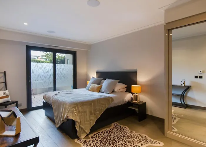 Luxury Garden 2br In The Development Of Cap D'antibes-juan Les Pins Apartment Antibes