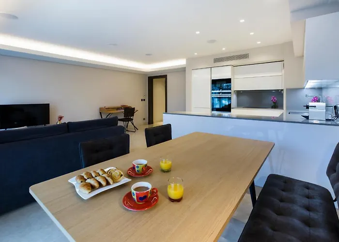 Luxury Garden 2br In The Development Of Cap D'antibes-juan Les Pins Apartment *