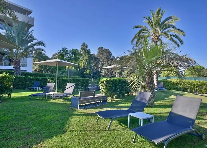 Luxury Garden 2br In The Development Of Cap D'antibes-juan Les Pins