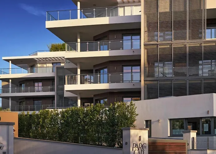 Luxury Garden 2br In The Development Of Cap D'antibes-juan Les Pins Apartment