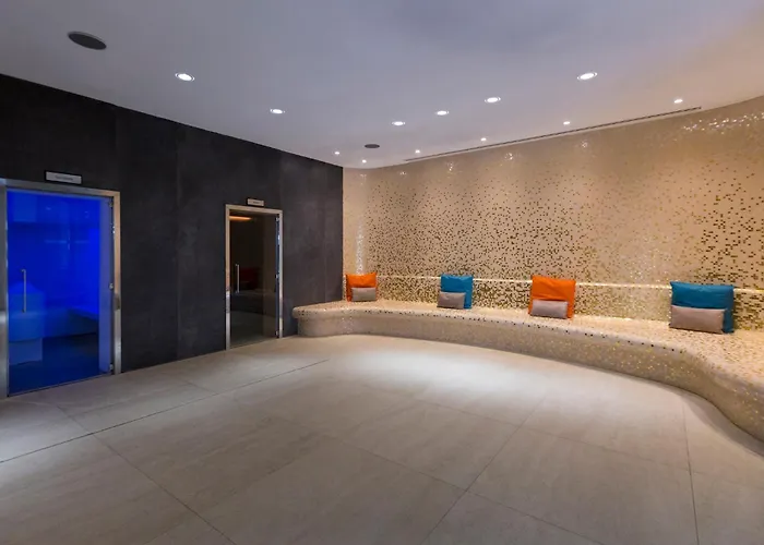 Luxury Garden 2br In The Development Of Cap D'antibes-juan Les Pins Apartman