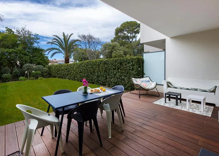 Luxury Garden 2br In The Development Of Cap D'antibes-juan Les Pins Apartman